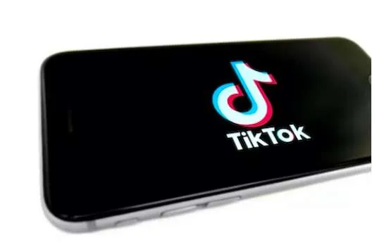 TikTok: Ετοιμάζει λειτουργία ζωντανής ροής 
