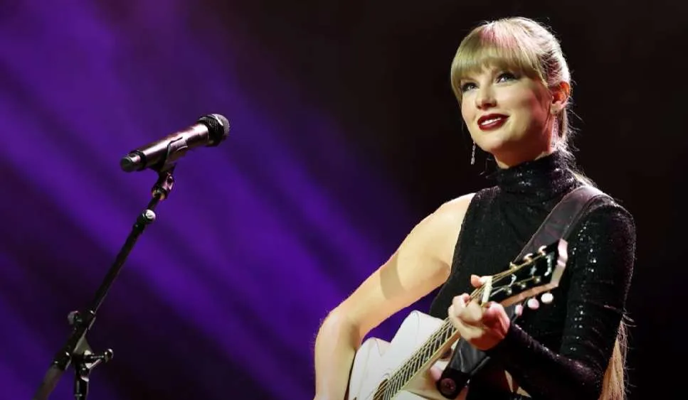 Taylor Swift: Το «Midnights» γίνεται το άλμπουμ με τα περισσότερα streams στο Spotify σε ένα 24ωρο