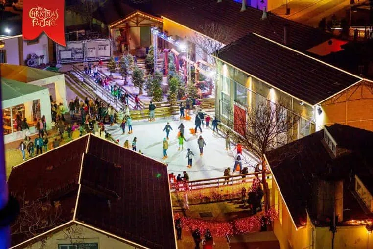 THE CHRISTMAS FACTORY: «Τα μυστικά του Άη Βασίλη» στην Τεχνόπολη του δήμου Αθηναίων