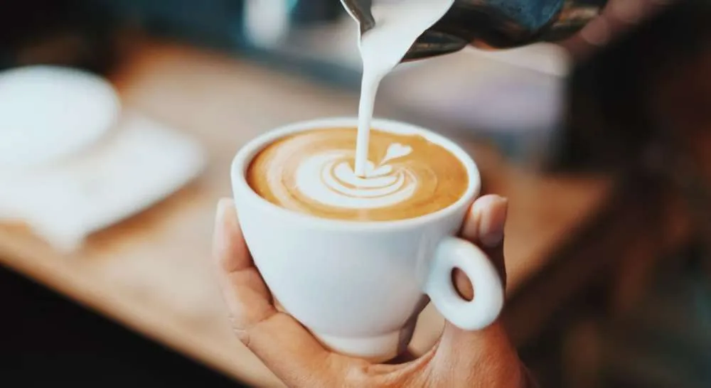 Νέα Σμύρνη: Καταγγελία ότι έδιωξαν από καφετέρια ηλικιωμένο - Η απάντηση του μαγαζιού