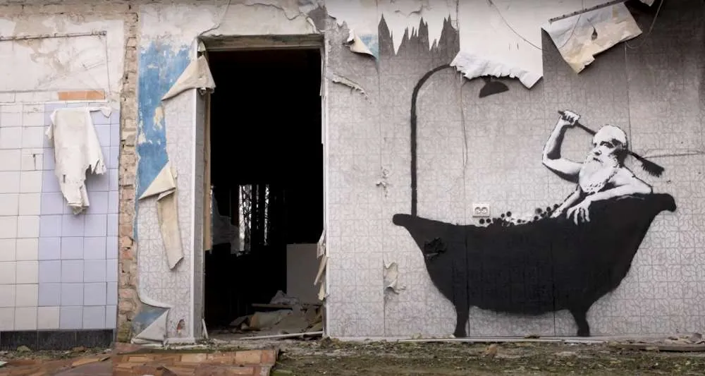 Banksy: Η νέα τοιχογραφία του σε χωριό της Ουκρανίας