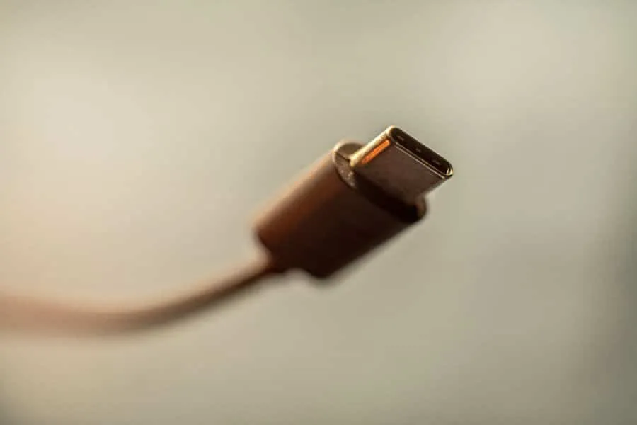 Δύο χρόνια περιθώριο έχει η Apple για να προσθέσει USB-C στα iPhone
