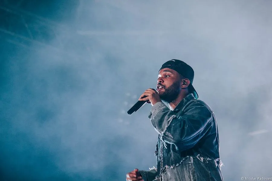 Weeknd: Το «Blinding Lights» είναι το τραγούδι με τα περισσότερα streams στο Spotify