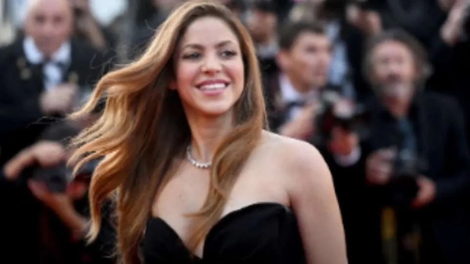Μουσείο Grammy: Έκθεση για τη Shakira με στίχους, ρούχα και άλλα αντικείμενα