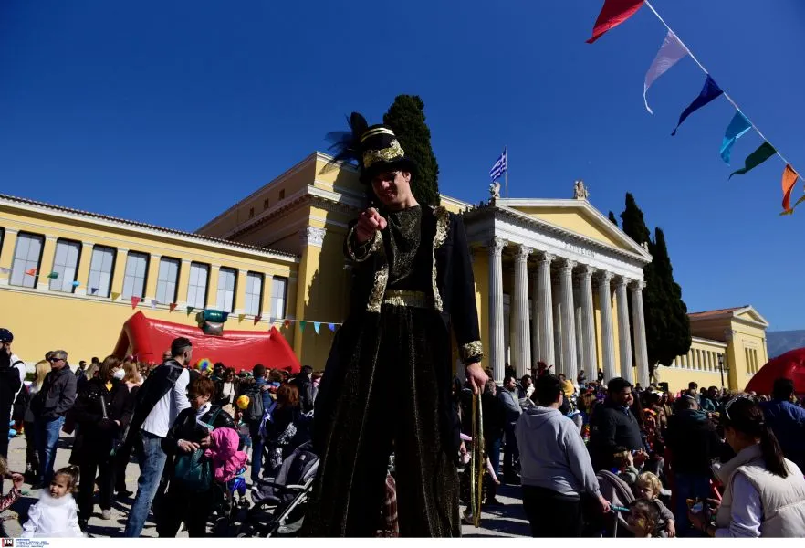 Απόκριες 2023: Στους ρυθμούς του καρναβαλιού «χορεύει» όλη η Ελλάδα (ΕΙΚΟΝΕΣ & ΒΙΝΤΕΟ)
