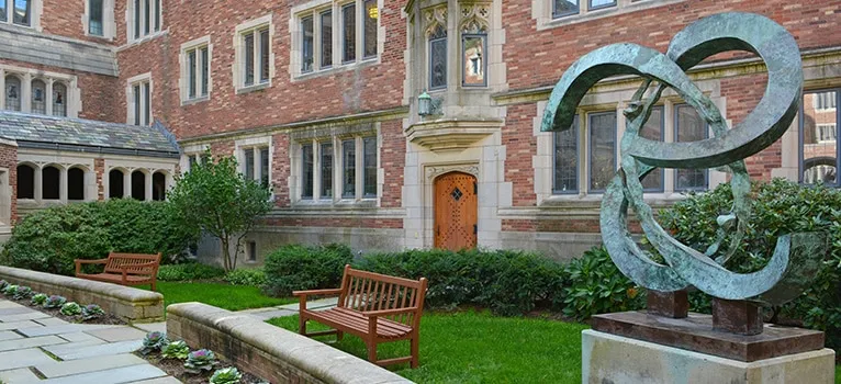 Πανεπιστήμιο Yale: Η λίστα με τα online και δωρεάν μαθήματα που παρέχει