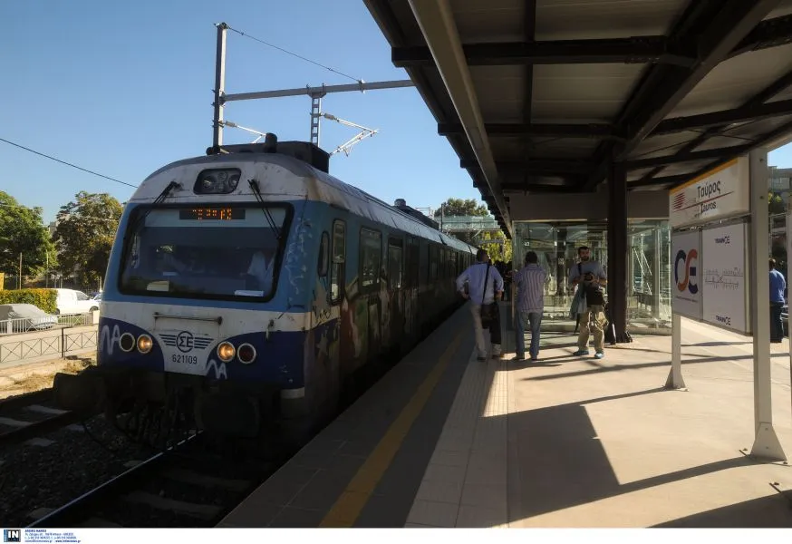 Hellenic Train: Νέα διακοπή του προαστιακού σιδηρόδρομου προς το Κιάτο