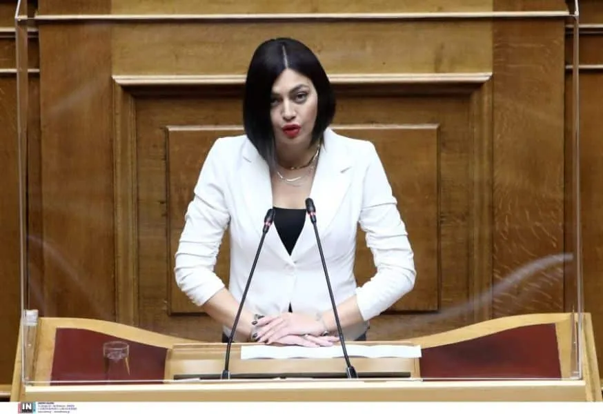 Μαρία Απατζίδη: Σεξουαλική παρενόχληση μέσω Facebook καταγγέλει η βουλευτής του ΜέΡΑ25