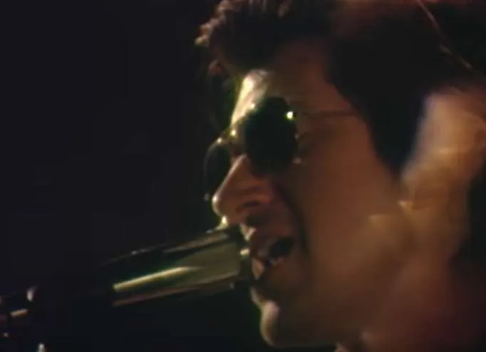 Arctic Monkeys: Κυκλοφόρησε το video clip για το κομμάτι “Sculptures Of Anything Goes”