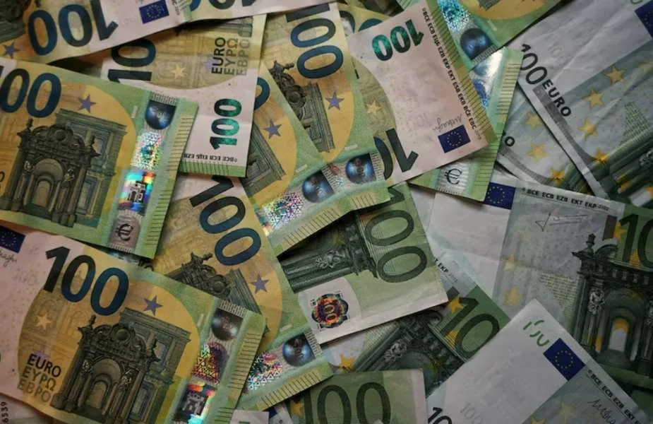 ΔΥΠΑ: «Μπόνους» 300 ευρώ σε πάνω από 55.000 μακροχρόνια ανέργους - Ποια είναι τα κριτήρια