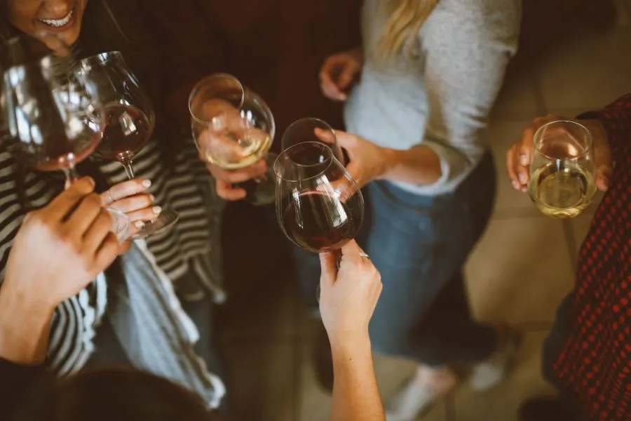 Πώς επιλέγουμε κρασί για την Κυριακή του Πάσχα; - Tips από την ειδικό