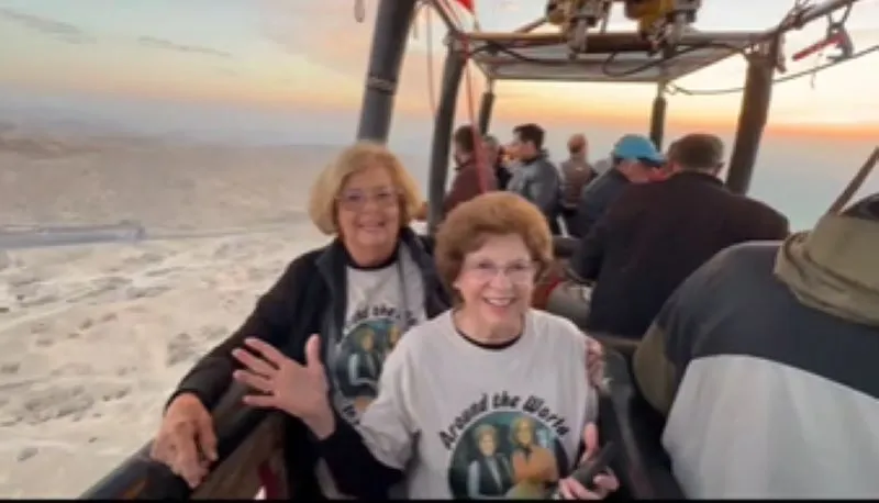 Δύο 81χρονες φίλες έκαναν τον «γύρο του κόσμου σε 80 μέρες»