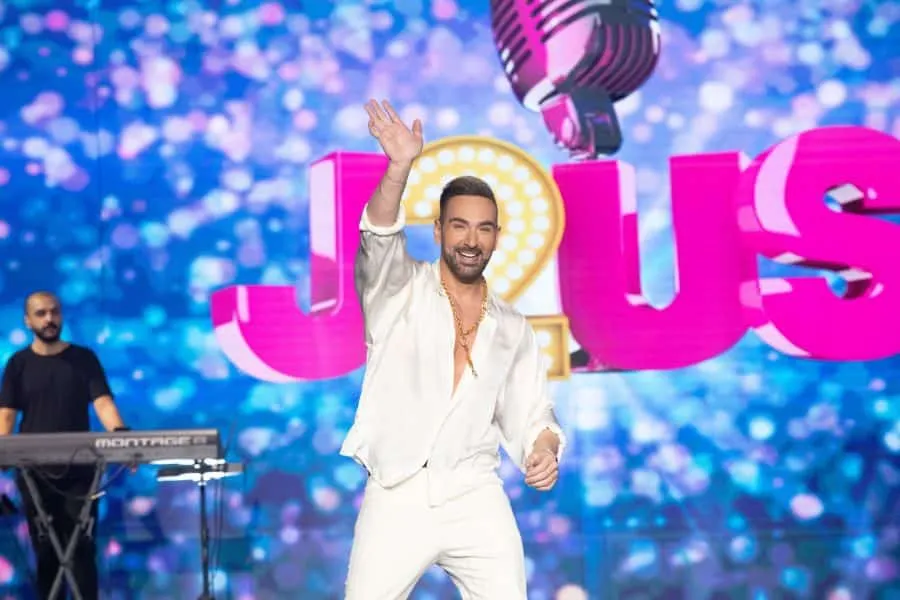 Το J2US εκτάκτως αύριο 12/5: Τα Eurovision super hits και ο ανατρεπτικός guest κριτής