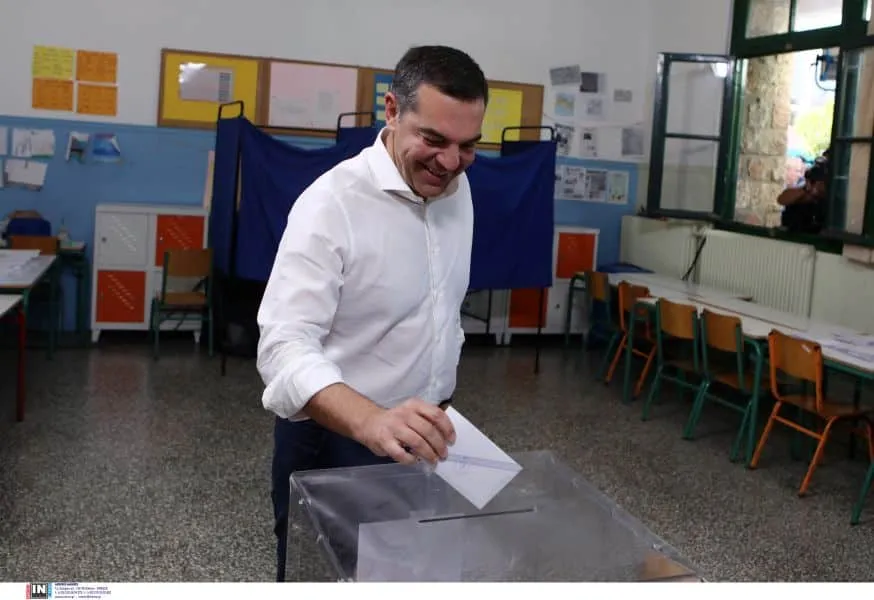 Εκλογές 2023: Ψήφισε στο Περιστέρι ο Αλέξης Τσίπρας - «Ισχυρός ΣΥΡΙΖΑ σήμερα σημαίνει ισχυρή κοινωνία & υγιής δημοκρατία αύριο»