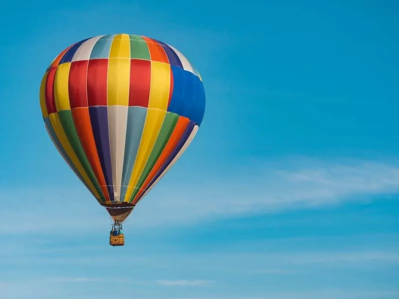 Βρετανία: «Αερόστατο τυλίχτηκε στις φλόγες και συνετρίβη» - Ενας νεκρός