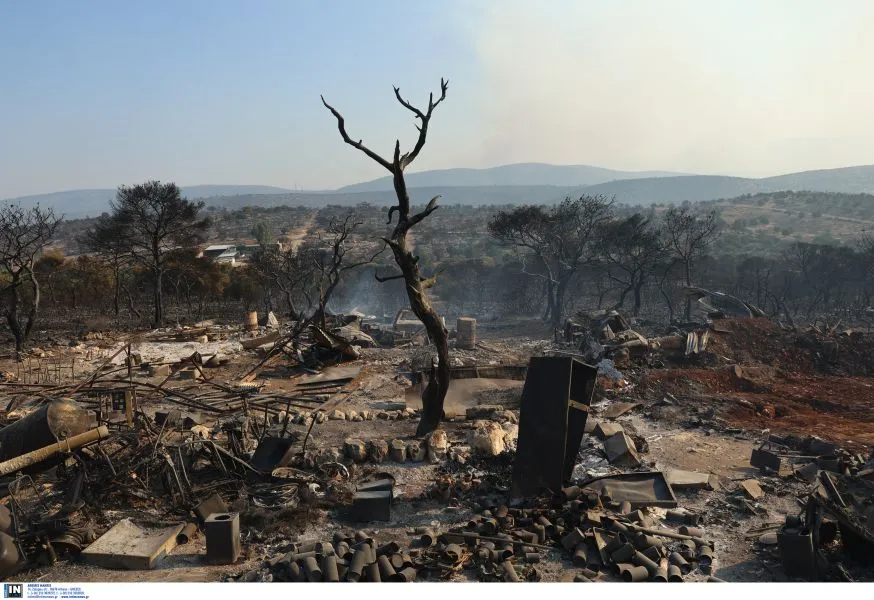Φωτιές: Καλύτερη εικόνα σε Ηλεία και Κορινθία - Πολύ υψηλός κίνδυνος πυρκαγιάς σε έξι περιφέρειες