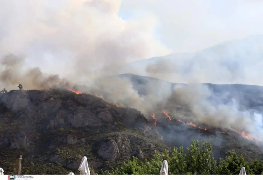 Πυρκαγιά στην Κομοτηνή: Εκκενώνονται τρεις περιοχές