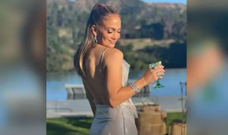Jennifer Lopez: Γιόρτασε χορεύοντας σε ξέφρενους ρυθμούς