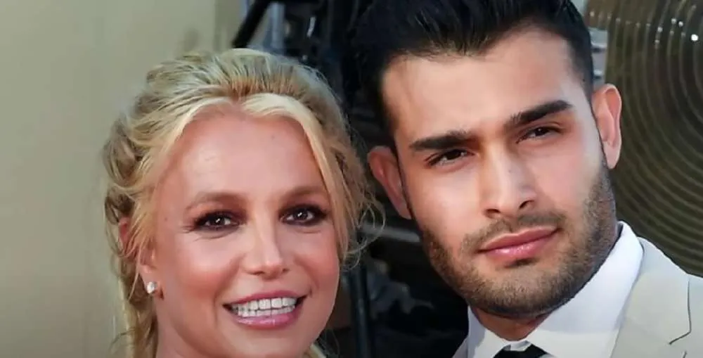 Το TMZ υποστηρίζει πως η Britney Spears έκανε ράμματα μετά από καβγά με τον Σαμ Ασγκάρι - Η απάντηση της pop star