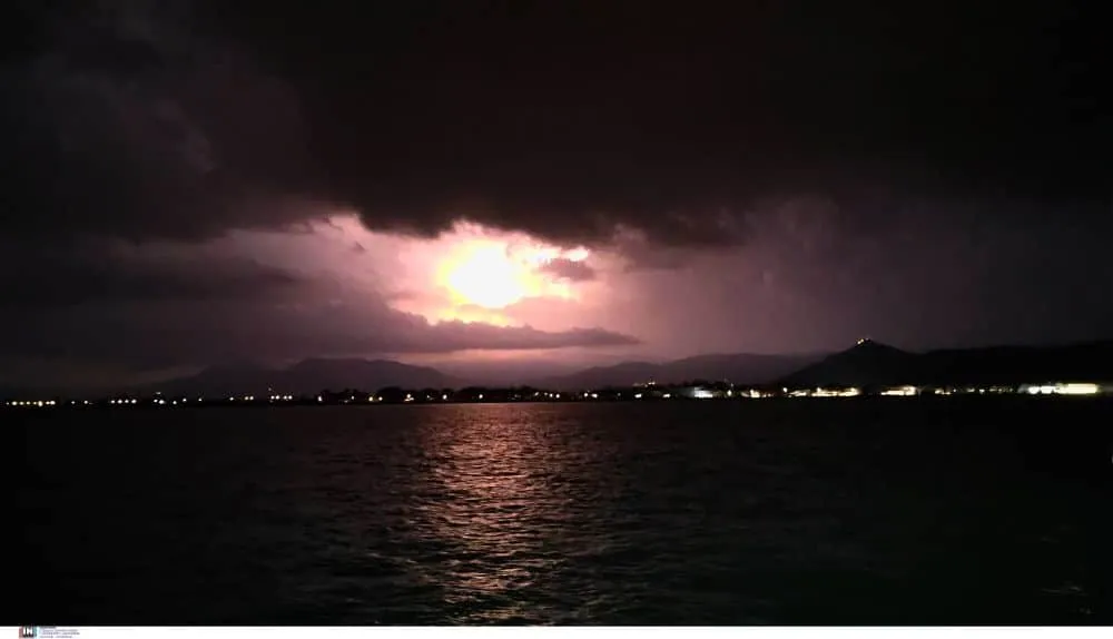 Meteo: Ερχονται καταιγίδες και στην Αθήνα - Πότε θα εκδηλωθούν