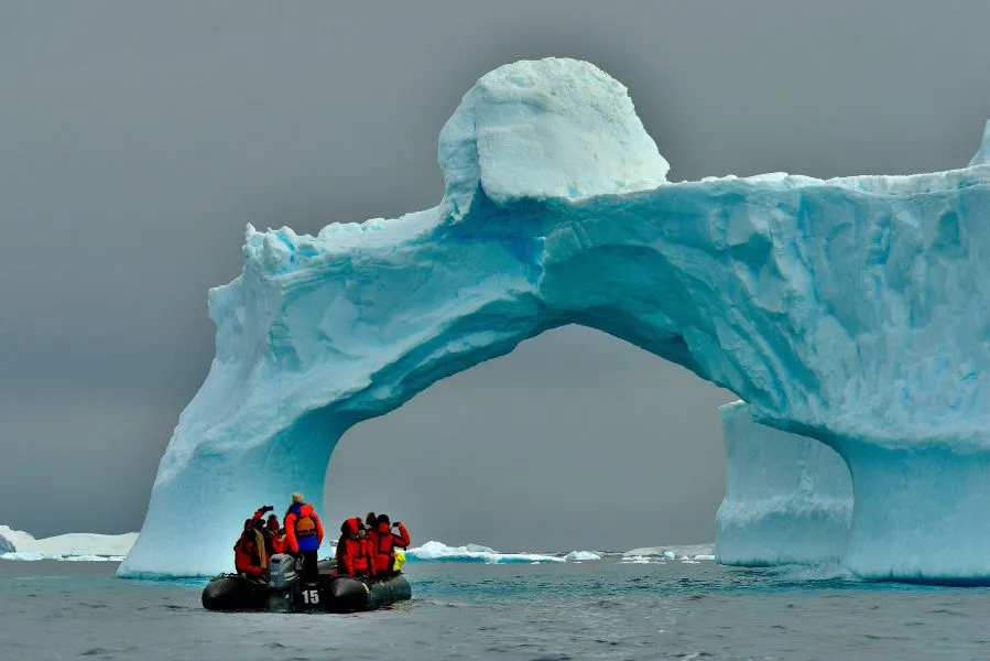 Ανταρκτική: Οι πάγοι συρρικνώθηκαν φέτος περισσότερο από ποτέ - H απώλεια ισοδυναμεί με έκταση διπλάσια της Γαλλίας