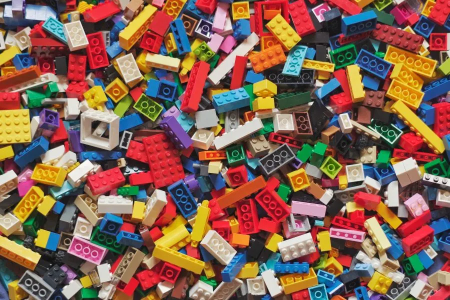 LEGO: Εγκαταλείπει την προσπάθεια να φτιάξει «βιώσιμα» τουβλάκια