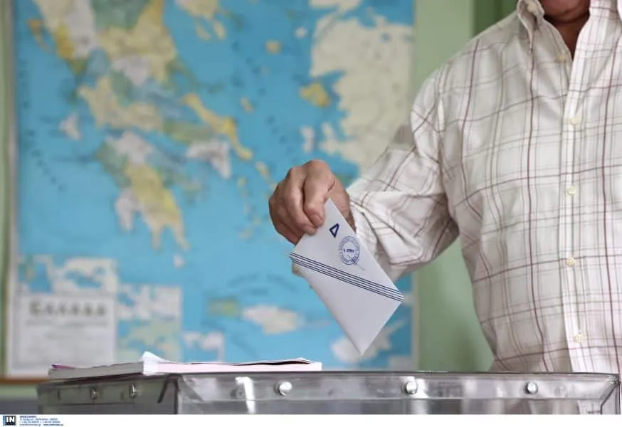Αυτοδιοικητικές εκλογές 2023 - Εύβοια: Πιάστηκαν στα χέρια μπροστά από την κάλπη