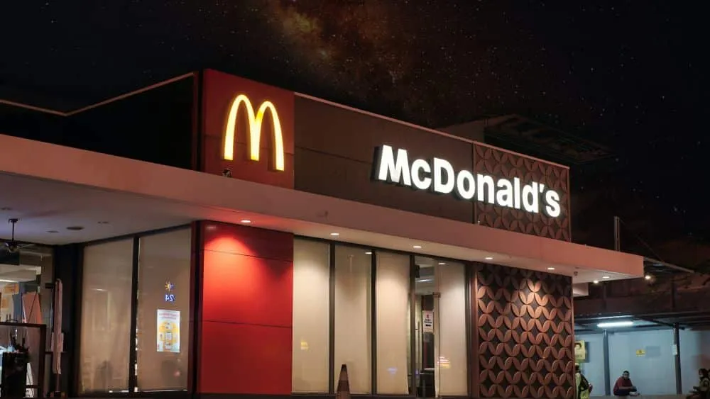 Ο πόλεμος στη Γάζα διχάζει τη McDonald’s
