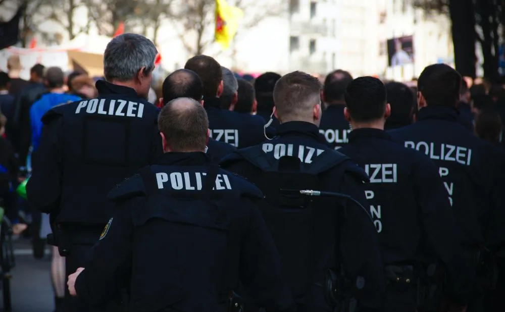 Γερμανία: Σύλληψη 18χρονου αντισημίτη που απειλούσε με δολοφονίες