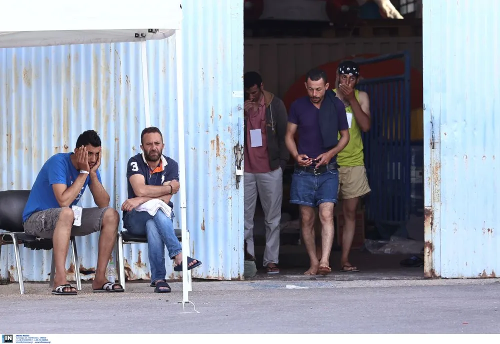 Άδεια παραμονής σε μετανάστες που συμπληρώνουν τρία χρόνια στην Ελλάδα - Οι προϋποθέσεις