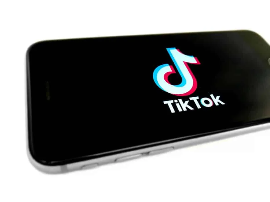 TikTok: Επενδύει 1,5 δισεκατομμύρια δολάρια για να επιστρέψει στις ηλεκτρονικές αγορές της Ινδονησίας
