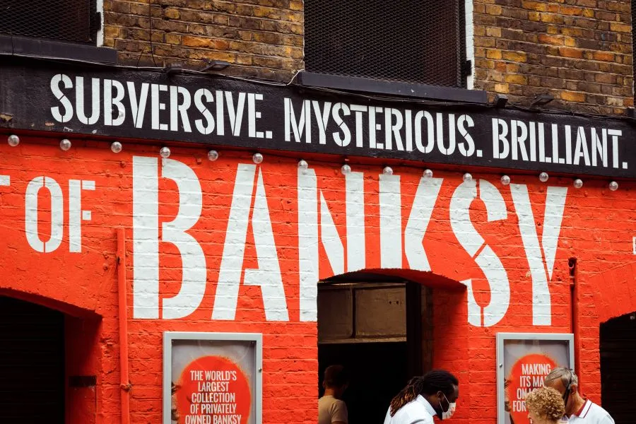 Λονδίνο: Έκλεψαν έργο του  Banksy σε λιγότερο από μία ώρα μετά τα αποκαλυπτήριά του