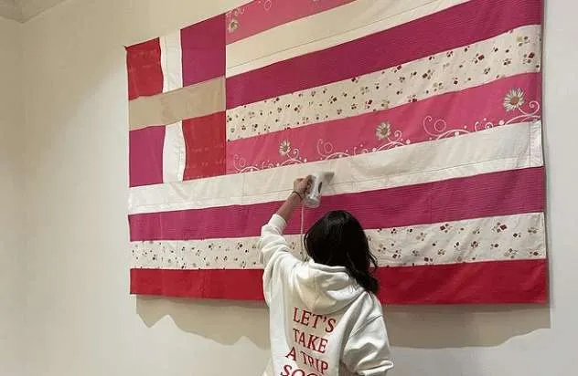 Γεωργία Λαλέ για ροζ ελληνική σημαία: «Δέχθηκα απειλές, αλλά ήταν τόσο μεγάλο το κύμα υποστήριξης»