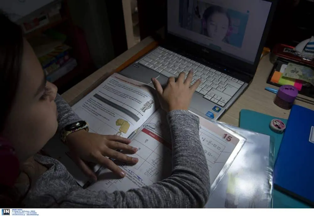 Διαδικτυακά μαθήματα σε υπό κατάληψη σχολεία