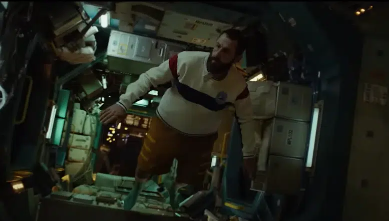 Spaceman: Επίσημο τρέιλερ για τη νέα ταινία του Adam Sandler στο Netflix
