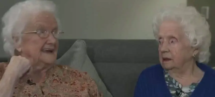 Δίδυμες 104 ετών αποκαλύπτουν το δικό τους μυστικό μακροζωίας