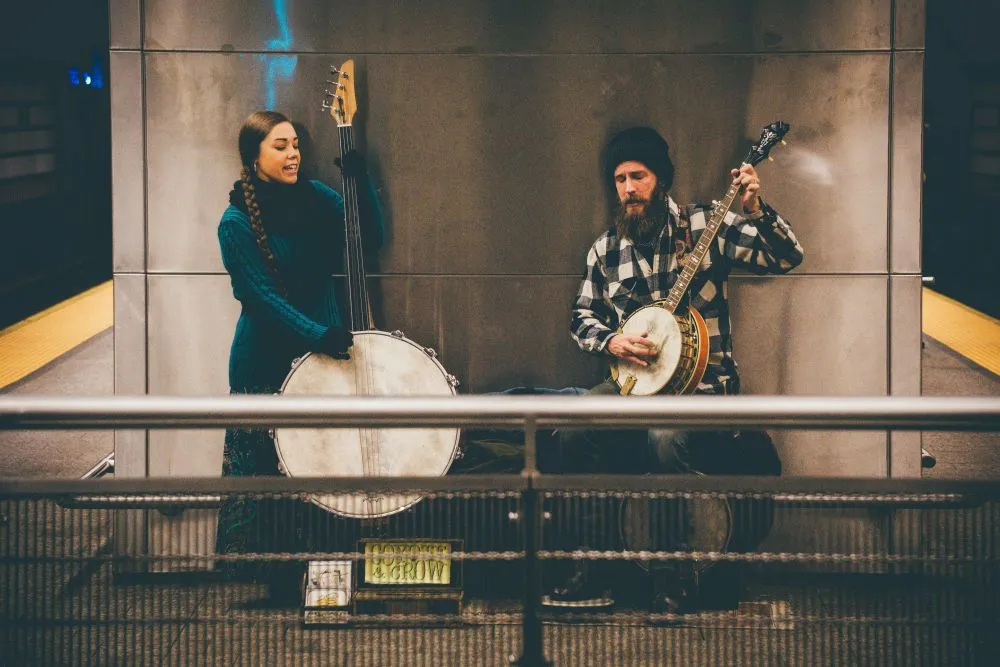 Λονδίνο: Πλανόδιοι μουσικοί περνάνε από οντισιόν πριν τραγουδήσουν στο μετρό