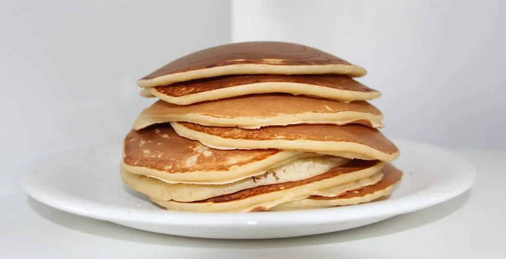 Εύκολη συνταγή για νόστιμα pancakes με φυτικό γάλα