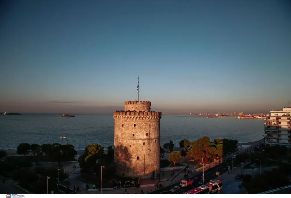 Θεσσαλονίκη: Ανδρας έπεσε από τον Λευκό Πύργο
