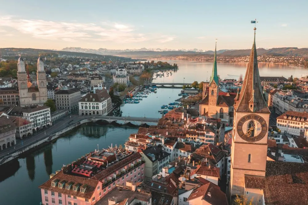 Ελβετία: Απαγορεύει με νόμο τη ναζιστική σβάστικα